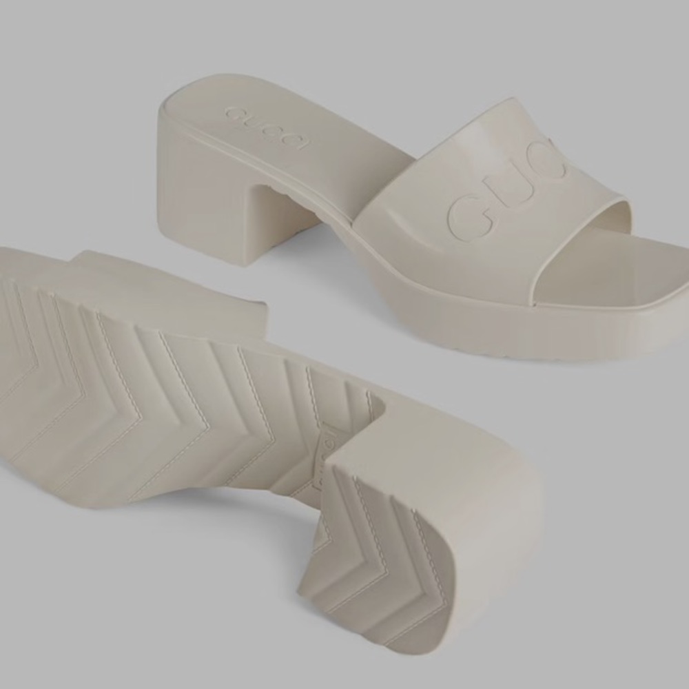 GUCCI Cream Rubber Slide Sandal 39 - Picture 3 of 8